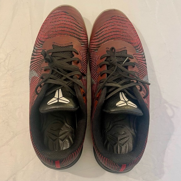 Nike Kobe KB Mentality 2 in dark red. Size 8.5! - Picture 4 of 9